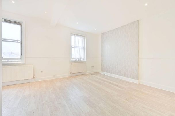 3 bedroom flat to rent - Photo 1