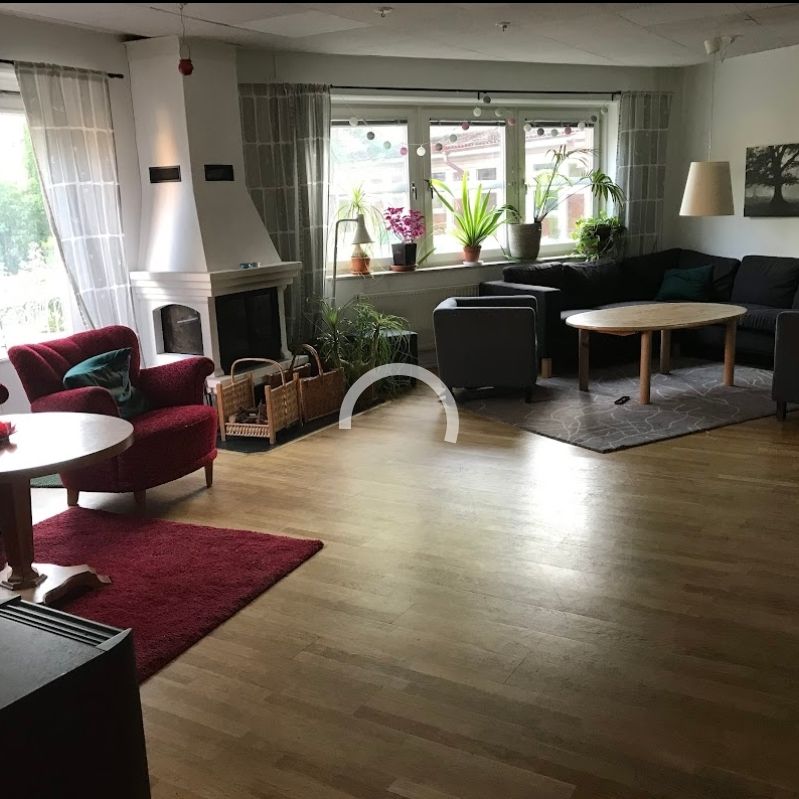 Rum uthyres i en lgt i ett kollektivhus - Photo 1