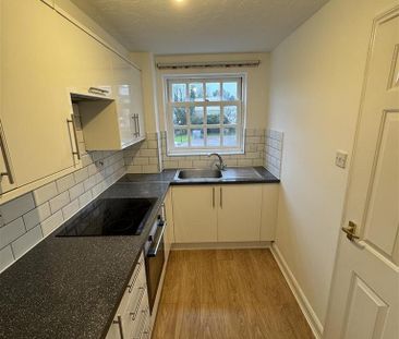 1 bedroom flat to rent - Photo 2