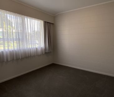 Immaculate 2 Bedroom Unit - Photo 5