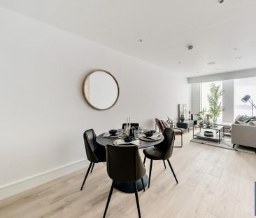 2 bedroom flat to rent - Photo 2