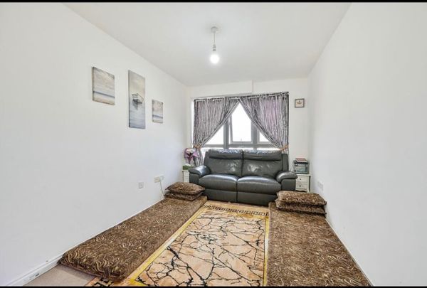 1 Bed Flat, Ebbett Court, W3 - Photo 1