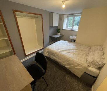 3 bedroom terraced house to rent - Photo 4