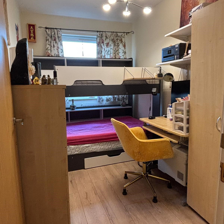 1 bedroom in a house share to rent - Photo 1