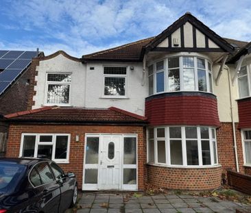 1 bedroom in a house share to rent - Photo 1