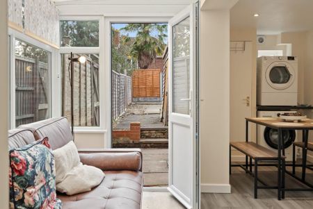 5 bedroom terraced house to rent - Photo 3