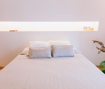 Piso de alquiler en El Raval - Portes Encarnades - Photo 2