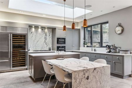 Situated on the popular Waldeck Road this exquisite six-bedroom detached period home perfectly combines timeless elegance with modern sophistication. - Photo 5