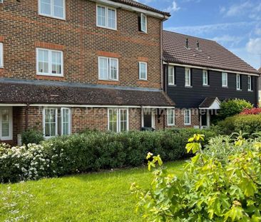 Price £650 pcm - Available 22/11/2025 - Furnished - Photo 6