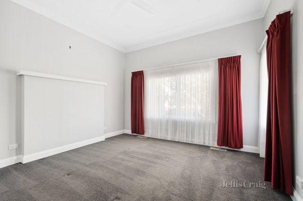 165 Albert Street, Sebastopol - Photo 1
