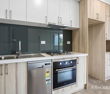 104/7 Thomas Holmes Street, Maribyrnong VIC 3032 - House For Rent |... - Photo 3