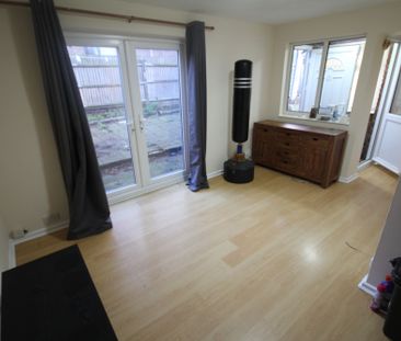 Hambledon Close, Uxbridge, UB8 - Photo 2