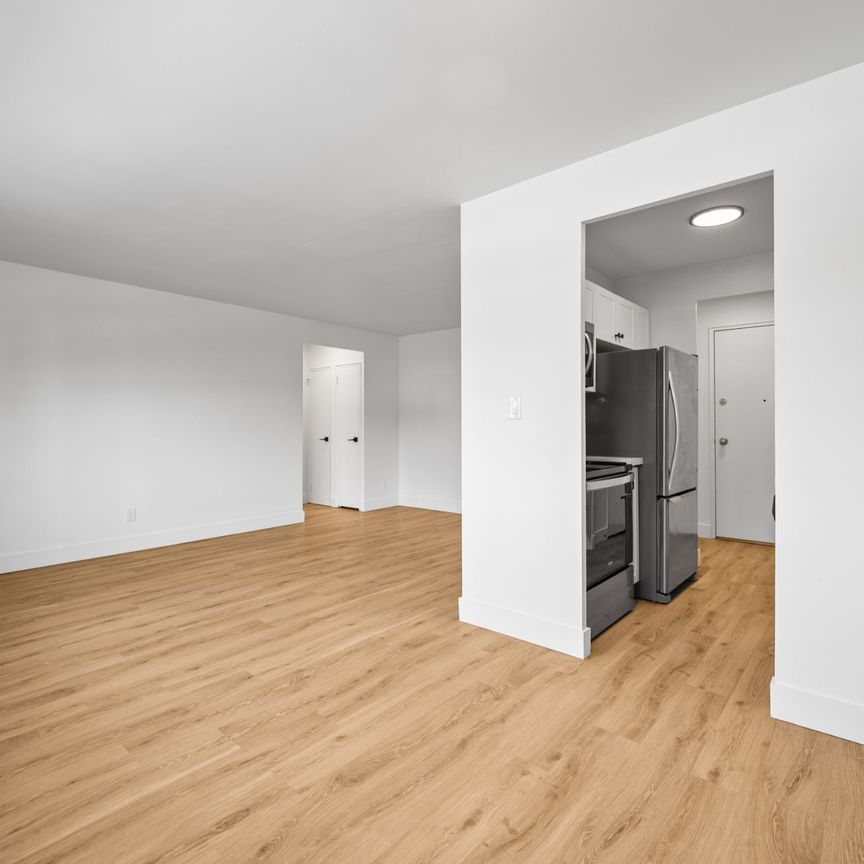 For Lease - 1017 Woodbine Avenue Unit# 205, Toronto, Ontario - Photo 1