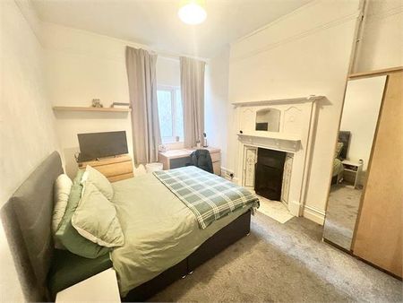 4 bedroom house share to rent - Photo 2