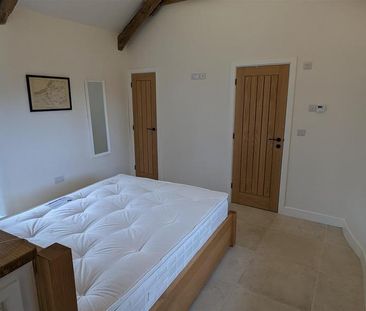 1 bedroom detached house to rent - Photo 2