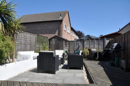 2 bedroom end of terrace house to rent - Photo 4