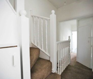 Price £3,100 pcm - Available Now - Unfurnished - Photo 3