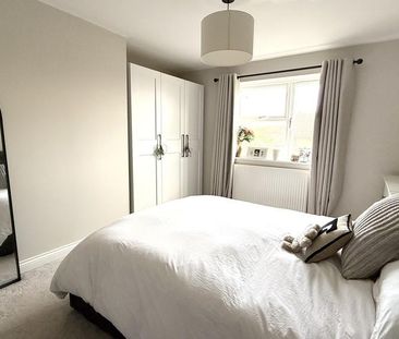 3 bedroom detached house to rent - Photo 4