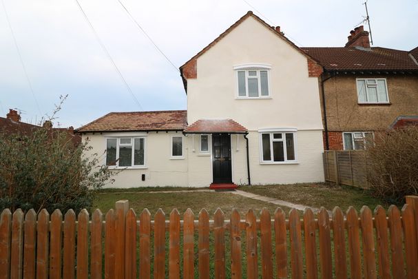 Beresford Road, Dorking - 4 bedrooms Property for lettings - Seymours - Photo 1