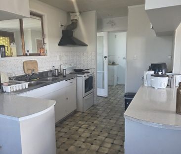 One Room in Boarding House - Papamoa - Photo 5