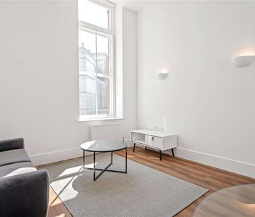 A one bedroom apartment close to Angel Station - Photo 6