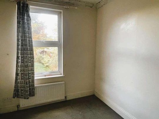 Bath Road, Hounslow, TW3 - Photo 1