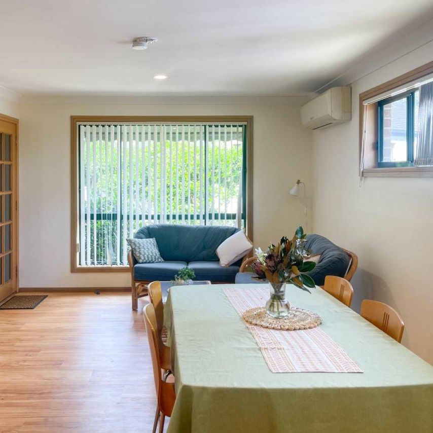 Beautiful Fully Furnished 3-Bedroom Home in Denhams Beach - Photo 1