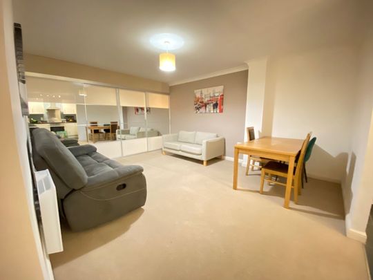 3 Bed Flat, Kennet Street, RG1 - Photo 1