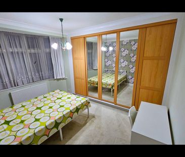 Room in a Shared House, Crownfield Avenue, IG2 - Photo 4