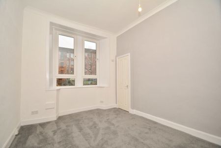 To Let 2 Bed Flat - Photo 5