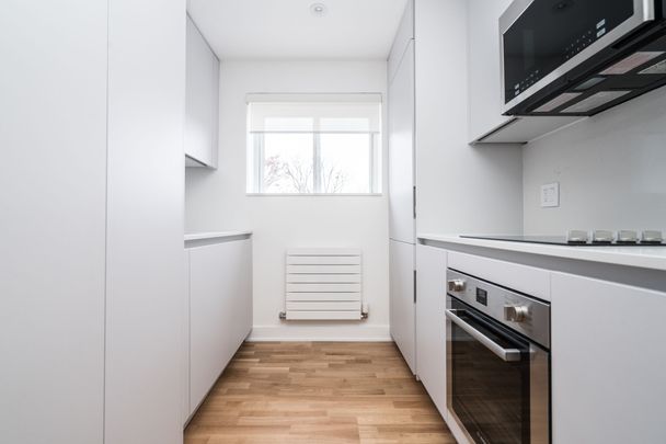 47-49 Riverwood Parkway - Photo 1
