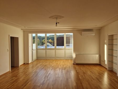 HELLE OBERGESCHOSSWOHNUNG MIT TERRASSE UND ÜBERDACHTEM PARKPLATZ - Photo 4
