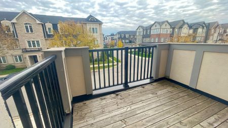 For Lease - 295 Ellen Davidson Drive, Oakville, Ontario - Photo 3