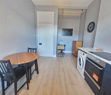 1 bedroom flat to rent - Photo 6