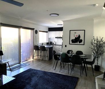 Renovated & Well-Presented Townhouse - Convenient Molendinar Locati... - Photo 1