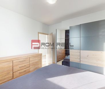 Na prenájom 2 izbový byt s garážovým státím Slovenskom Grob – Fotografia 4