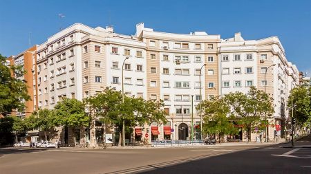 3-bedroom apartment for rent in El Viso, Madrid perfect for professionals - Photo 5
