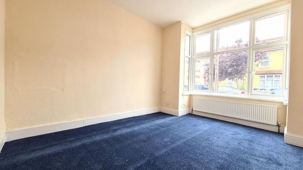 4 bedroom terraced house to rent - Photo 1