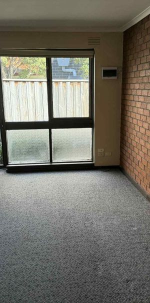 Perfect Location! - Photo 1