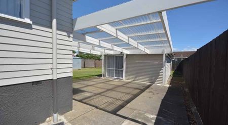 DELIGHTFUL ON DUGGAN - Photo 4