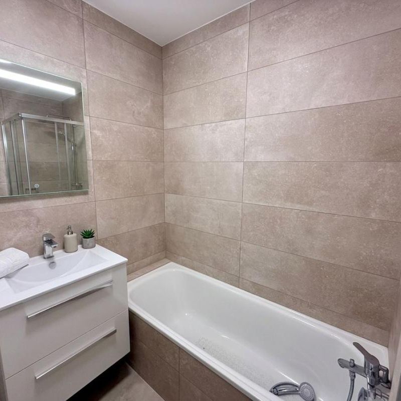 Location Appartement 2 pièces 43m² CANNES 06400 - Photo 1
