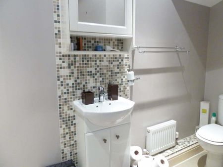 Horton Crescent, Epsom, Surrey, KT19 8AA - Photo 5