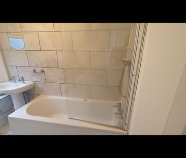 3 Bed Flat, Portswood, SO17 - Photo 3