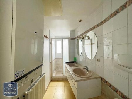 Location Appartement 3 pièces 54m² ALENCON 61000 - Photo 2