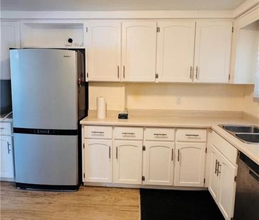 345 IMPERIAL Road S, Guelph, Ontario, N1K1L7 - Photo 5