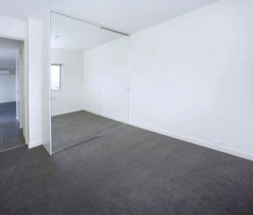 302/288 Waymouth Street - Photo 2