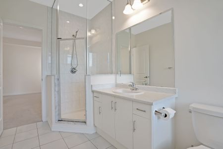 For Lease - 19 Robarts (Main Level) Drive, Hamilton, Ontario - Photo 2