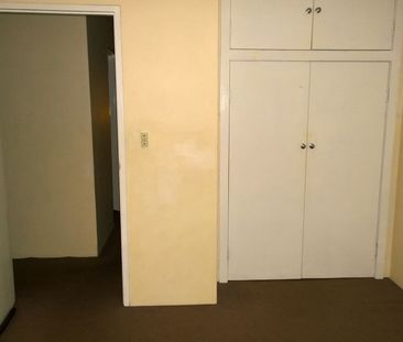 2 Bedroom apartment close to Westfield - Photo 4