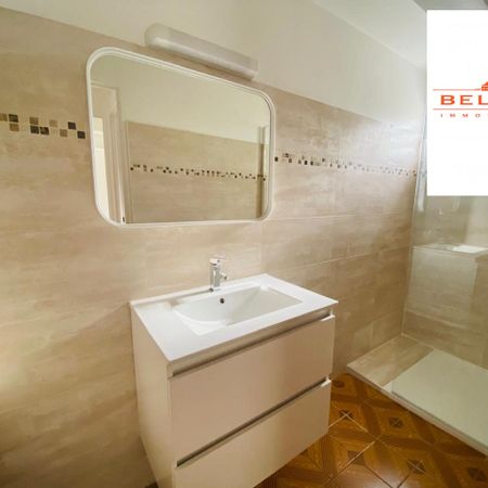 Location Appartement 3 pièces 54m² FORT DE FRANCE 97200 - Photo 4