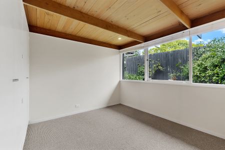 Tranquil Family Oasis with Pool in Millgate Estate - Photo 5